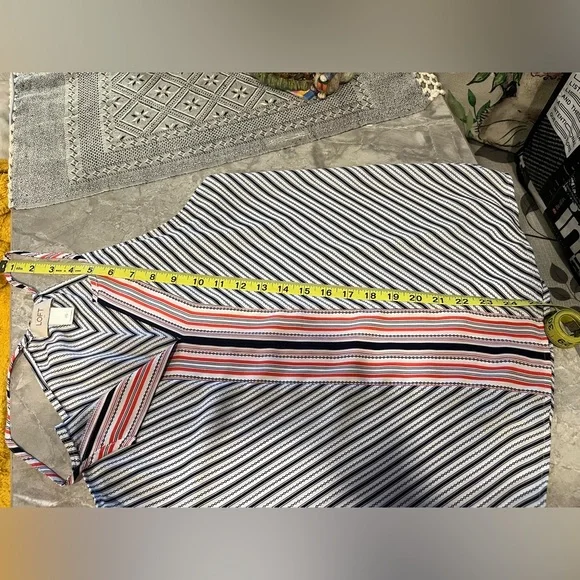 LOFT Sleeveless Top - Picture 8 of 8